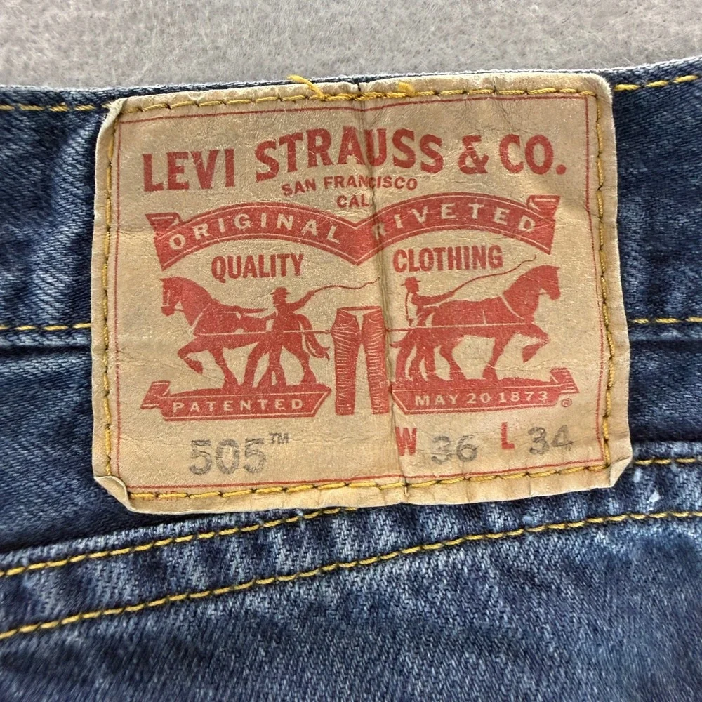 Levis 505 Regular Fit Straight Leg Jeans Mens 36x29 Blue Denim Cut Raw Hem 597